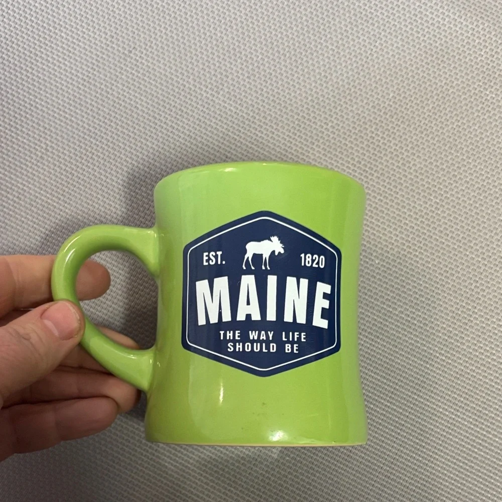 Green Maine the way life should Ceramic coffee Mug - Picture 1 of 4